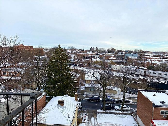 2080 Barnes Avenue #5B