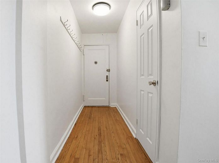 2090 Barnes Avenue #3G