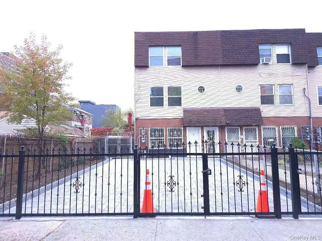 Image 1 of 7 for 2096 Randall Avenue in Bronx, New York, NY, 10473