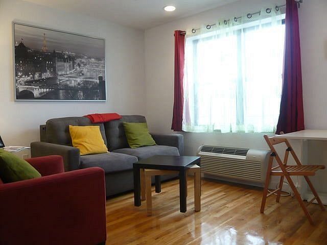 2098 Fred Douglas Boulevard #PHO