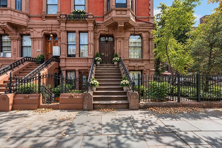 2099 Fifth Avenue