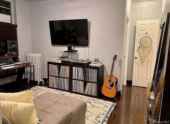 21-06 35th Street #1B