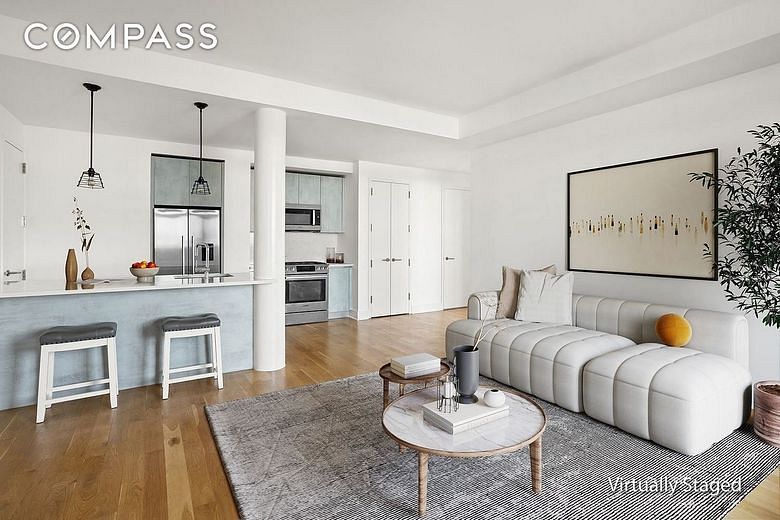 21-10 44th Drive #PHA