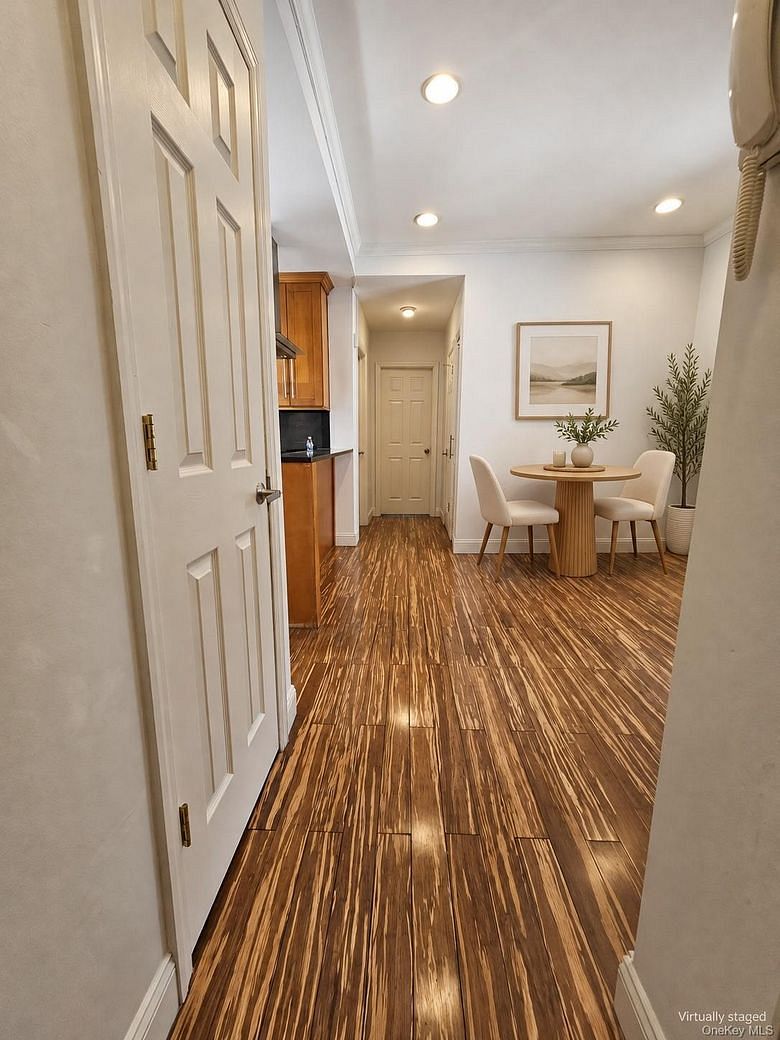 21-15 33st #4