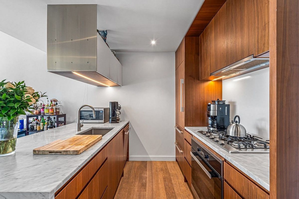 Image 1 of 22 for 21-30 44th Drive #6I in Queens, Long Island City, NY, 11101