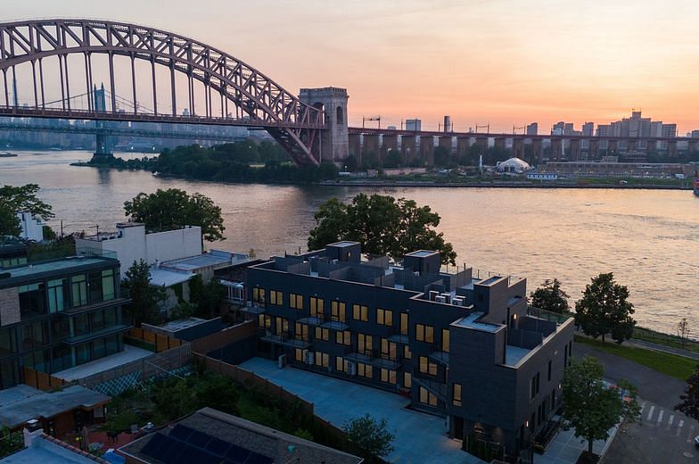 21-31 Shore Boulevard #1G