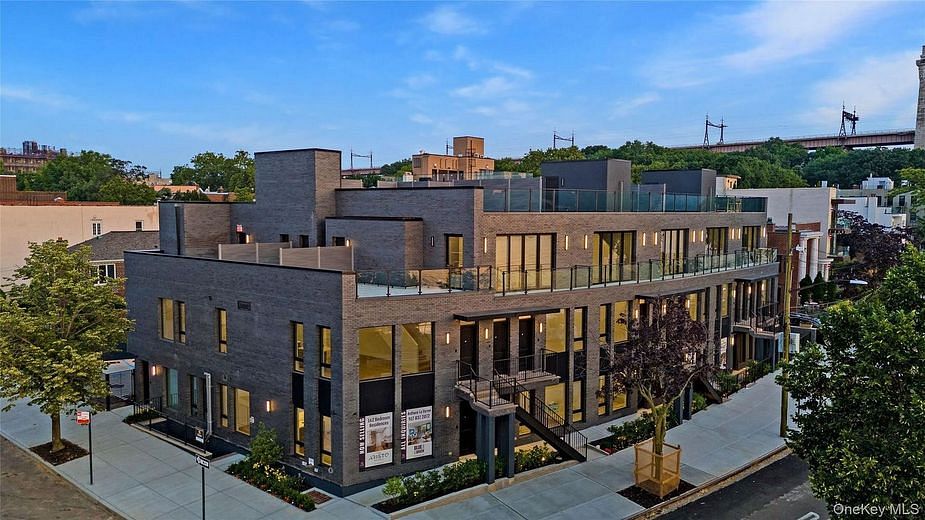 21-31 Shore Boulevard #3