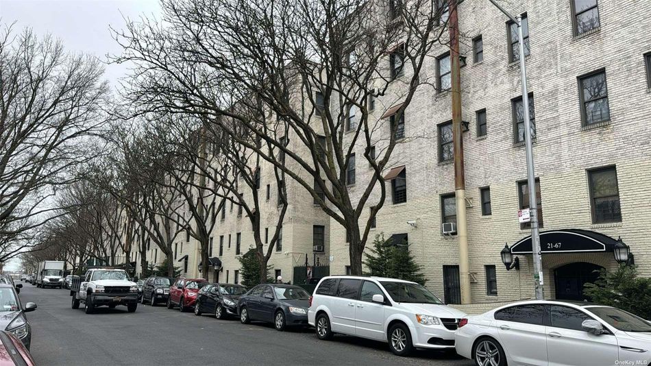 Image 1 of 2 for 21-37 33rd Street #3E in Queens, Astoria, NY, 11105