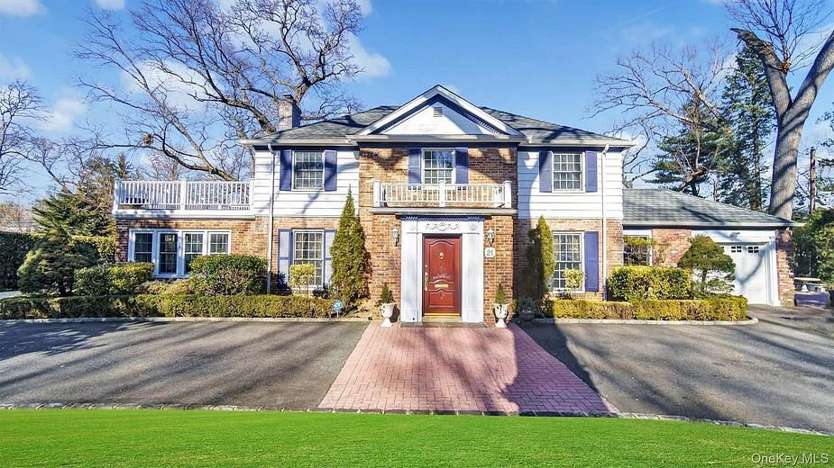 21 Bayview Avenue