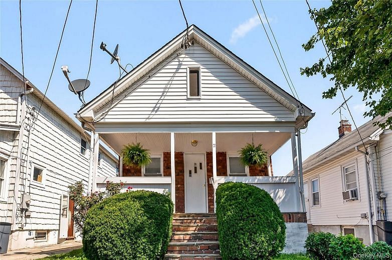 21 Beechwood Avenue