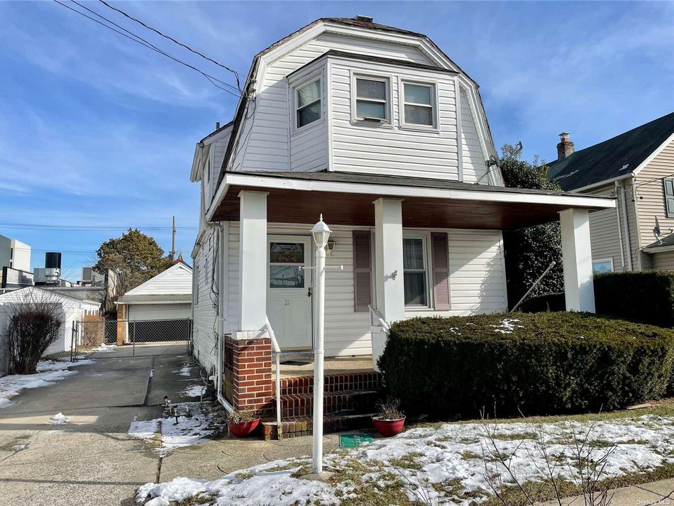 Image 1 of 11 for 21 Benedict Avenue in Long Island, Valley Stream, NY, 11580