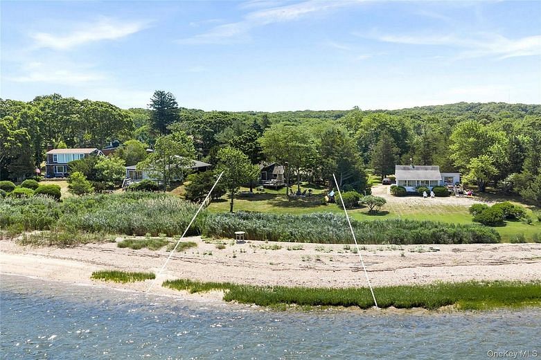 21 Breeze Hill Road