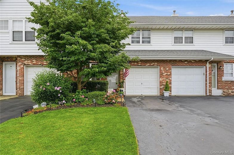 21 Broadlawn Drive Drive