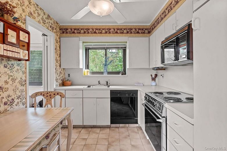 21 Canterbury Road #15