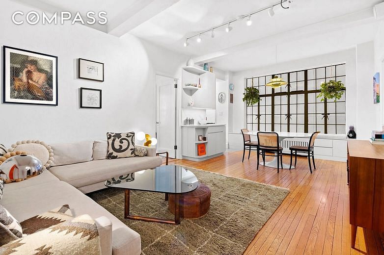 21 East 10th Street #5A