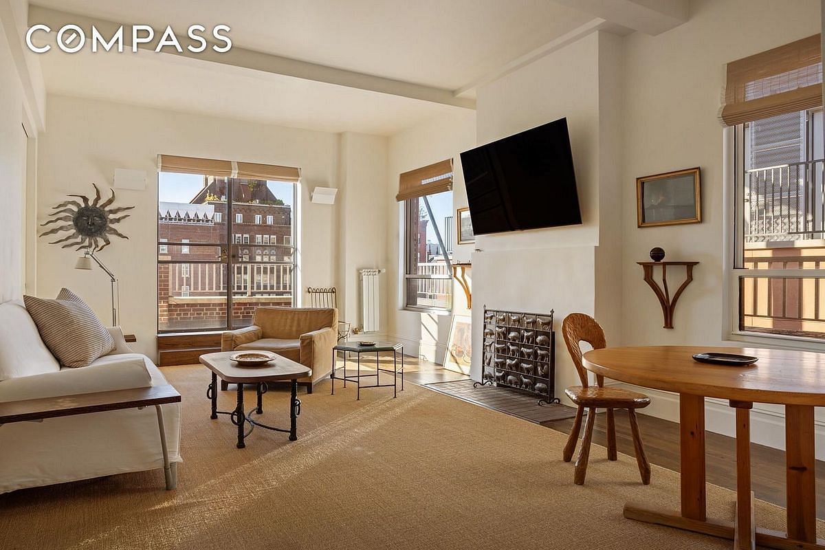 Image 1 of 15 for 21 East 10th Street #PHW in Manhattan, New York, NY, 10003