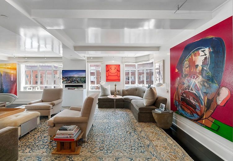 21 East 61st Street #8F