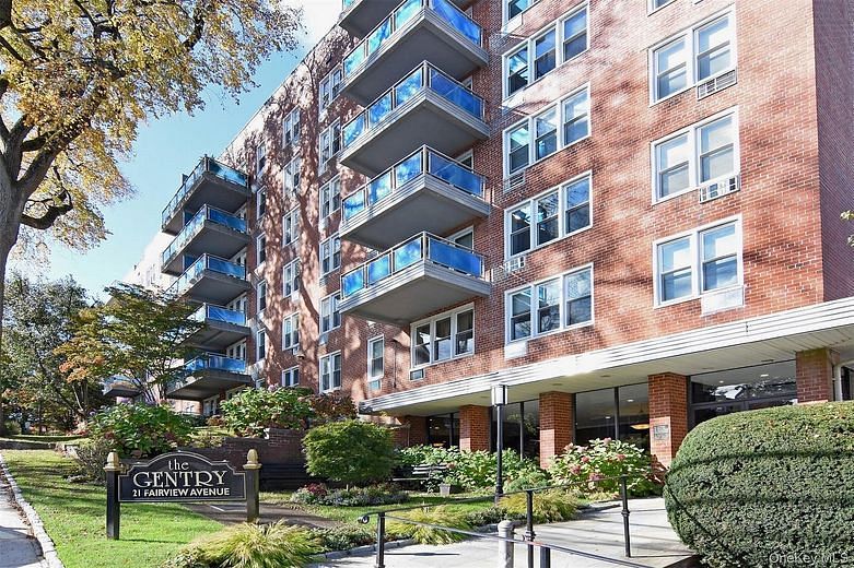 21 Fairview Avenue #717
