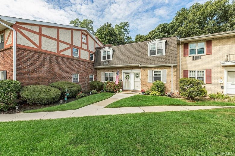 21 Glen Hollow Drive #G9