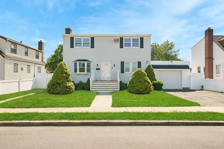 21 Lido Parkway