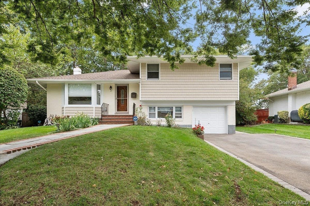 Image 1 of 27 for 21 Mellow Lane in Long Island, Oyster Bay, NY, 11753