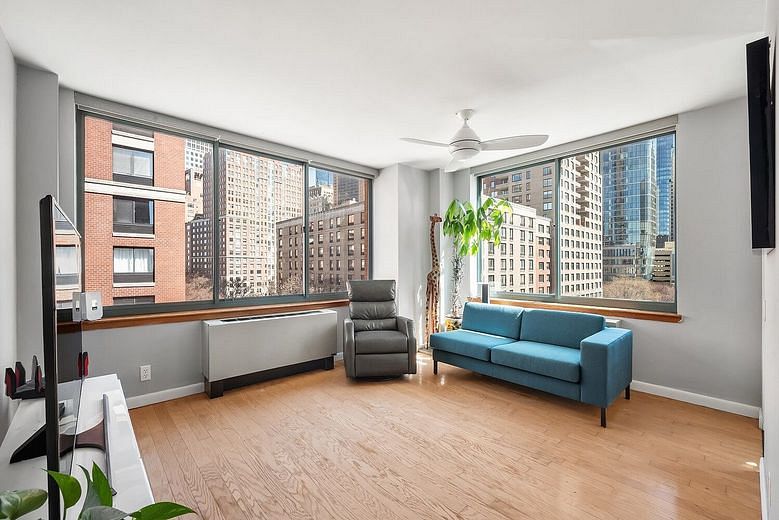 21 South End Avenue #631