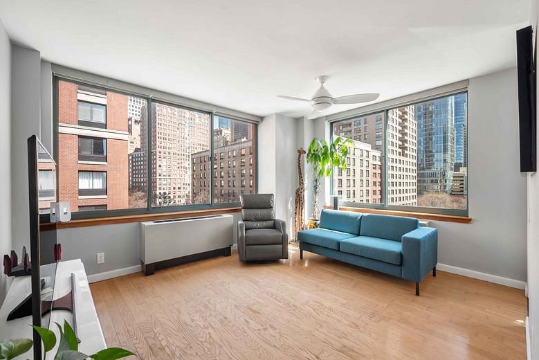 21 South End Avenue #631