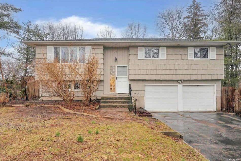 Image 1 of 34 for 21 Terrace Drive in Long Island, Huntington Station, NY, 11746