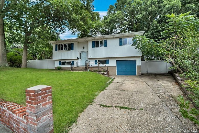21 University Drive