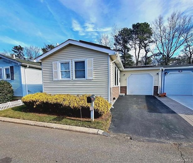 21 Village Circle E