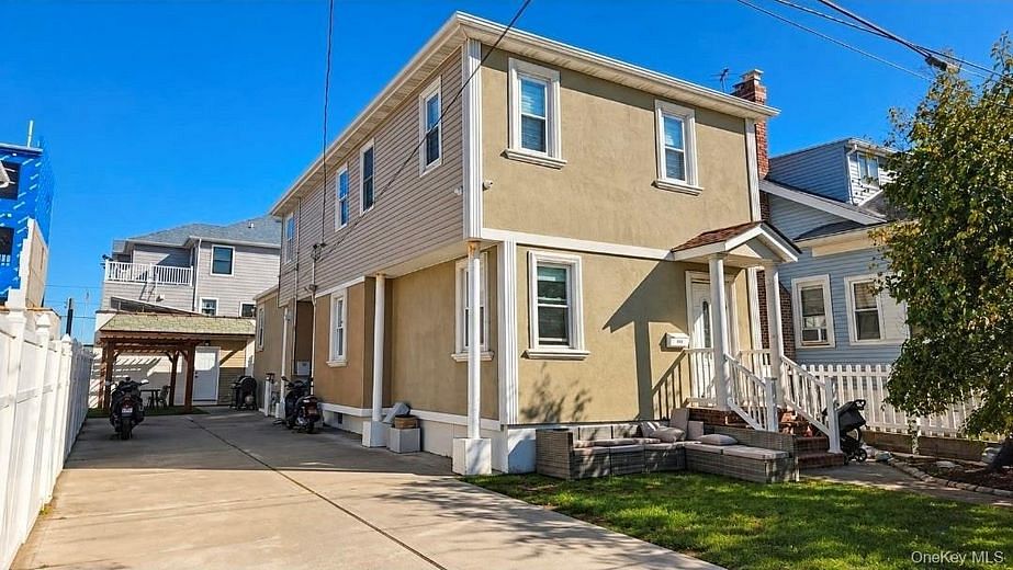 210 Beach 3rd Street