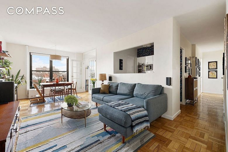 210 Clinton Avenue #8B