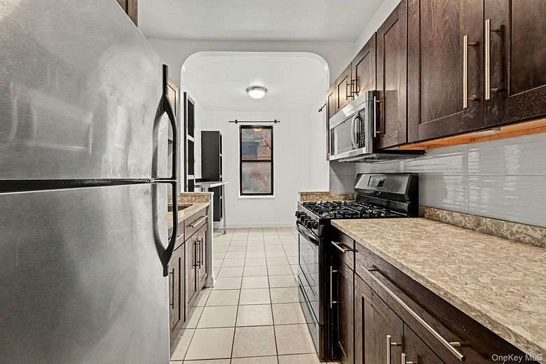 210 Martine Avenue #5K