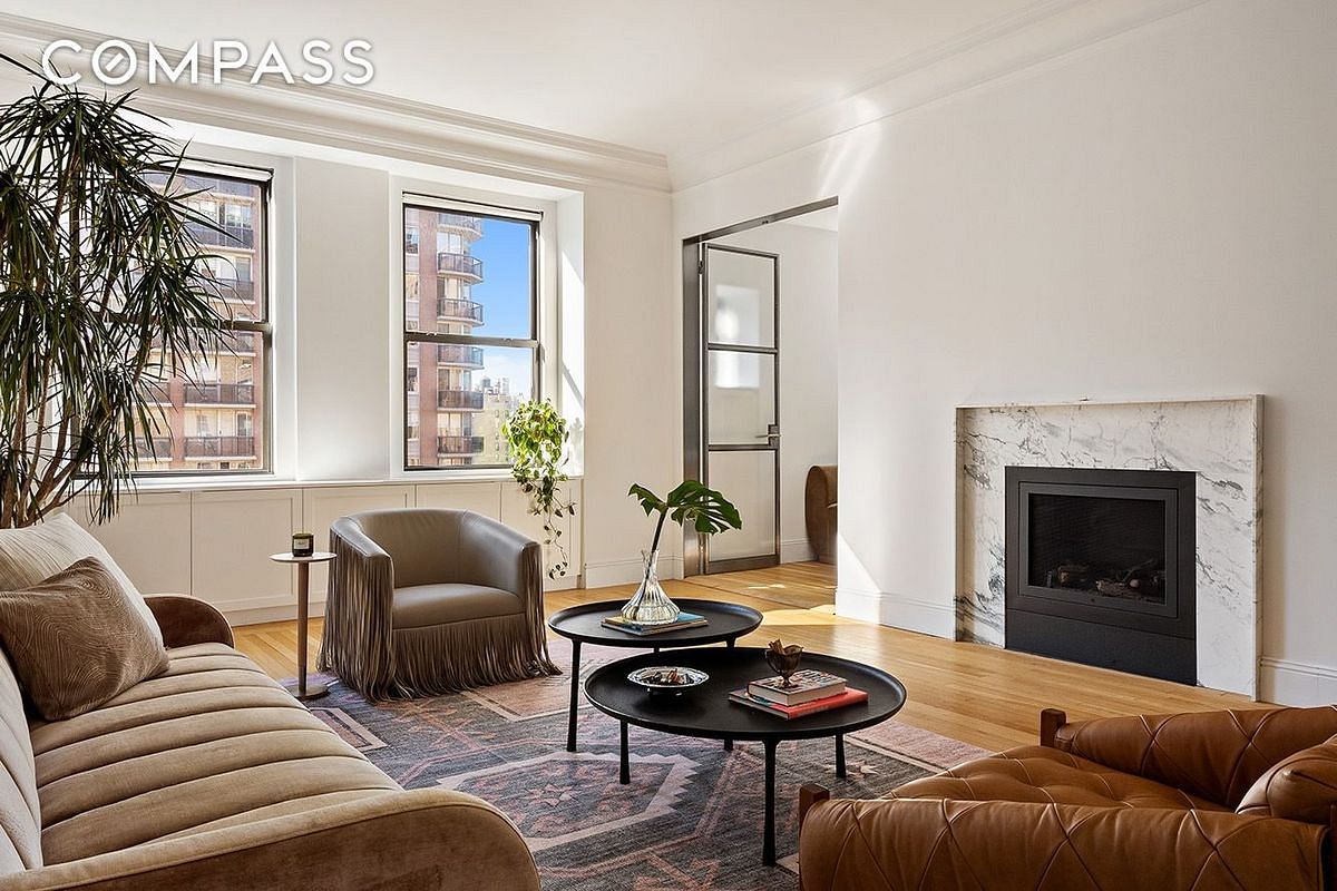 Image 1 of 21 for 210 West 90th Street #8L in Manhattan, New York, NY, 10024