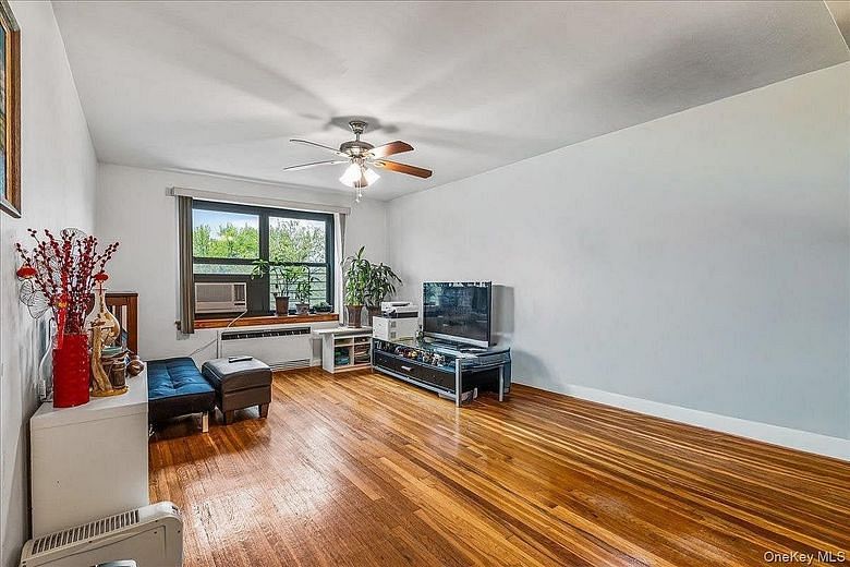 211-02 73rd Avenue #4P