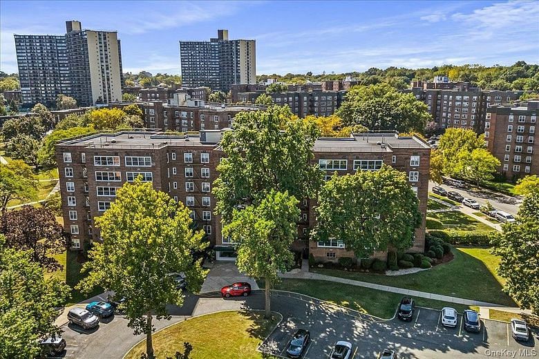 211-10 18th Avenue #5J