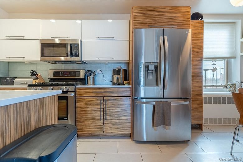 211-10 18th Avenue #6E