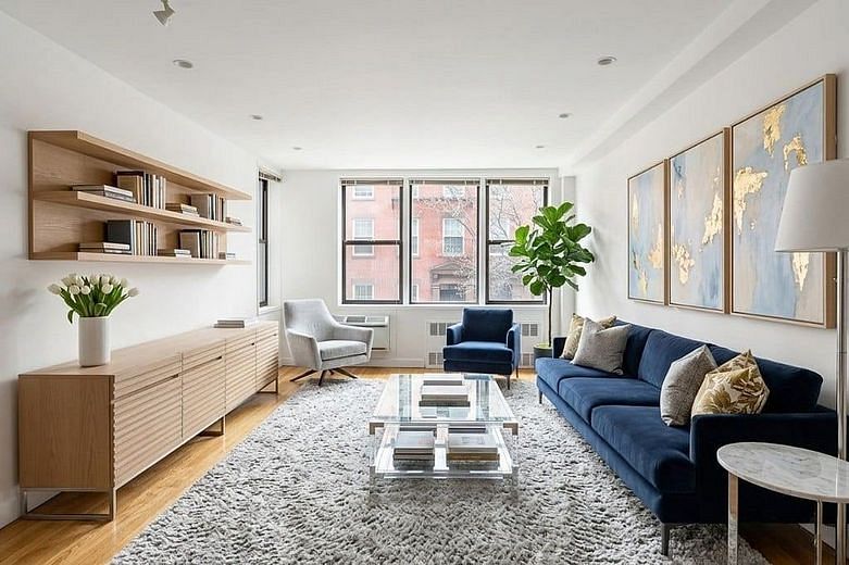 211 East 18th Street #2P