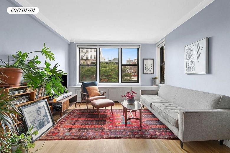 211 East 18th Street #5N