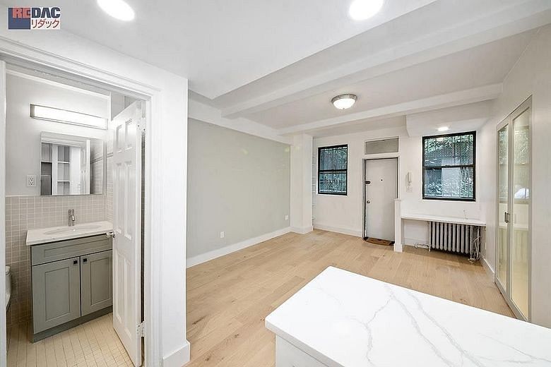 211 East 35th Street #1M