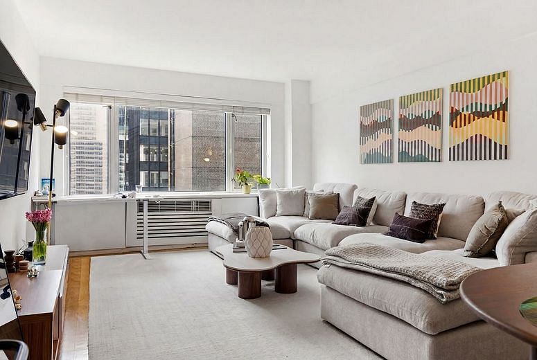 211 East 51st Street #9G