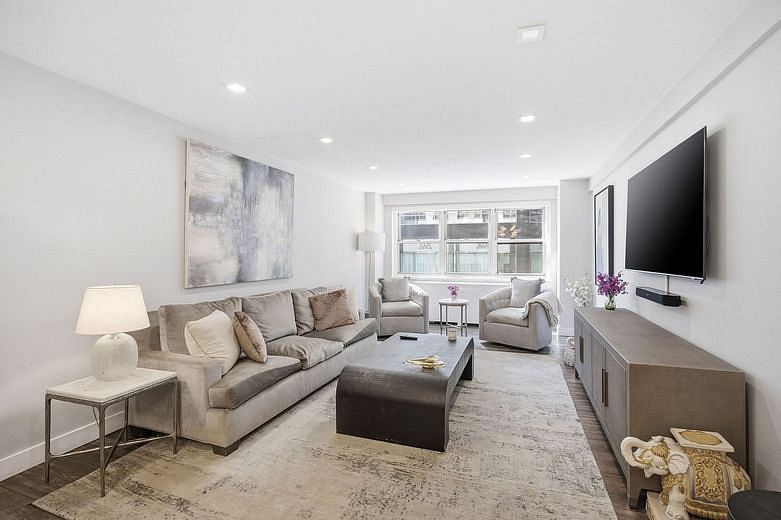 211 East 53rd Street #4K