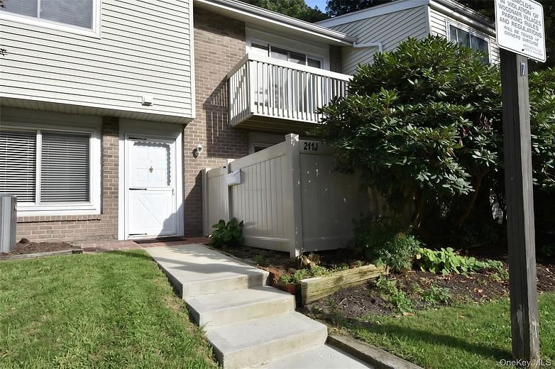 211 Springmeadow Drive #J