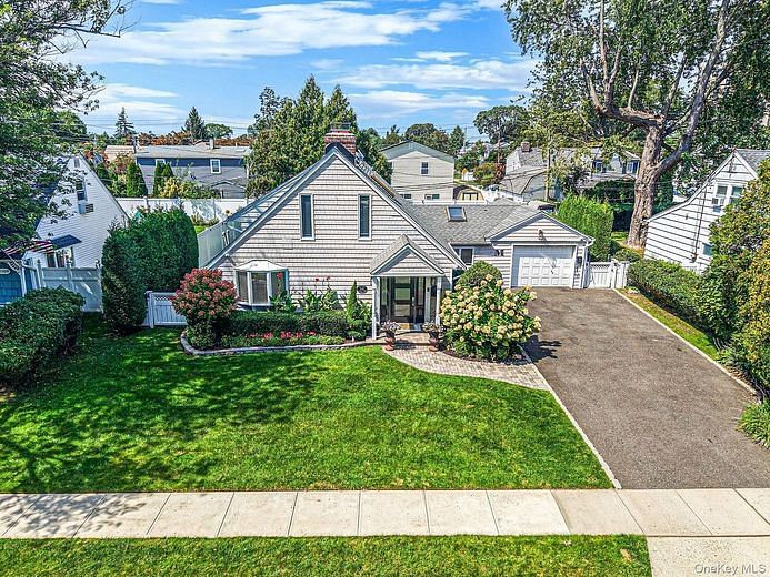 2115 Randall Avenue