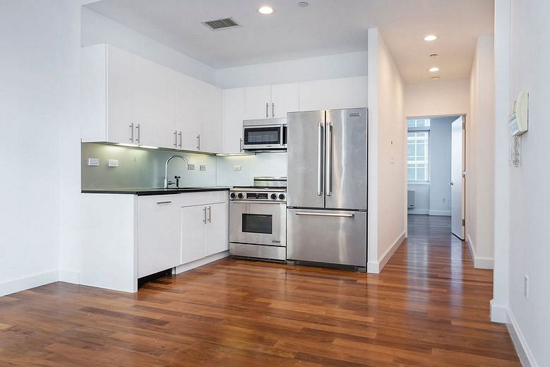 212 East 57th Street #19B