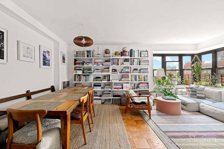 212 East Broadway #G1205