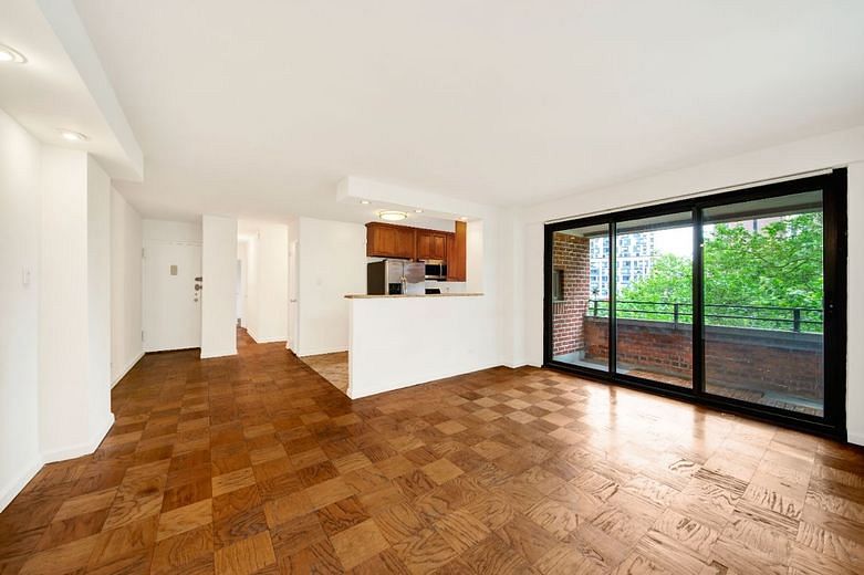 212 East Broadway #G407