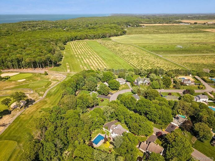 212 Fairway Drive