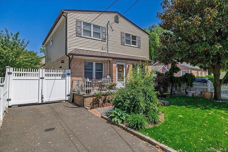 212 Gordon Avenue
