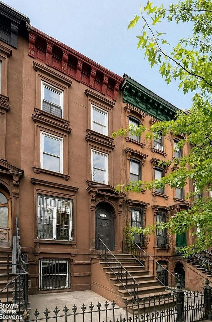 212 Lefferts Place